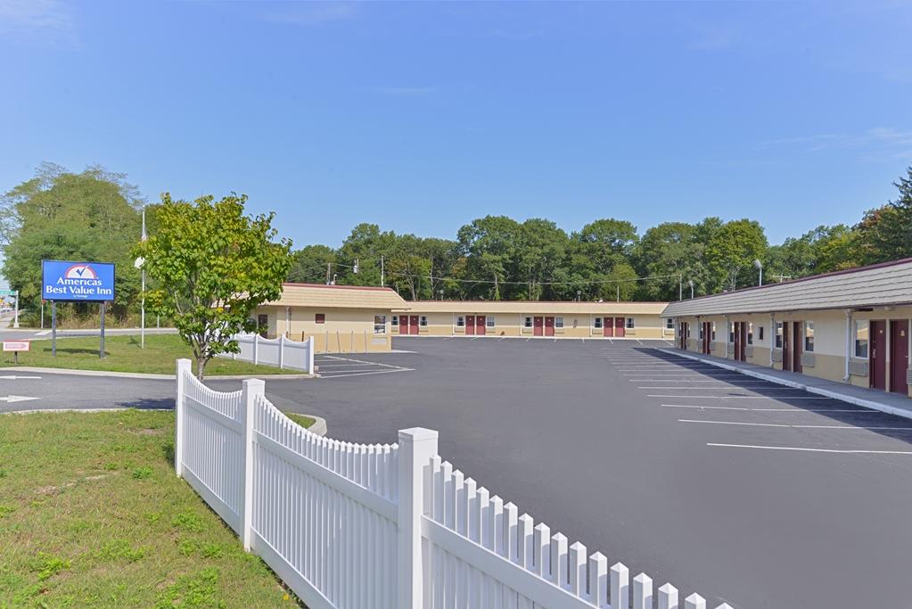 Americas Best Value Inn - Port Jefferson Station - Long Island Zewnętrze zdjęcie