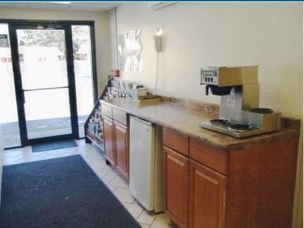 Americas Best Value Inn - Port Jefferson Station - Long Island Zewnętrze zdjęcie