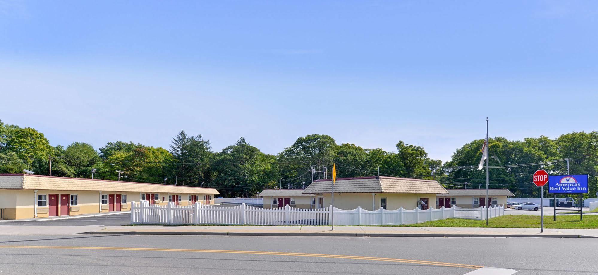 Americas Best Value Inn - Port Jefferson Station - Long Island Zewnętrze zdjęcie